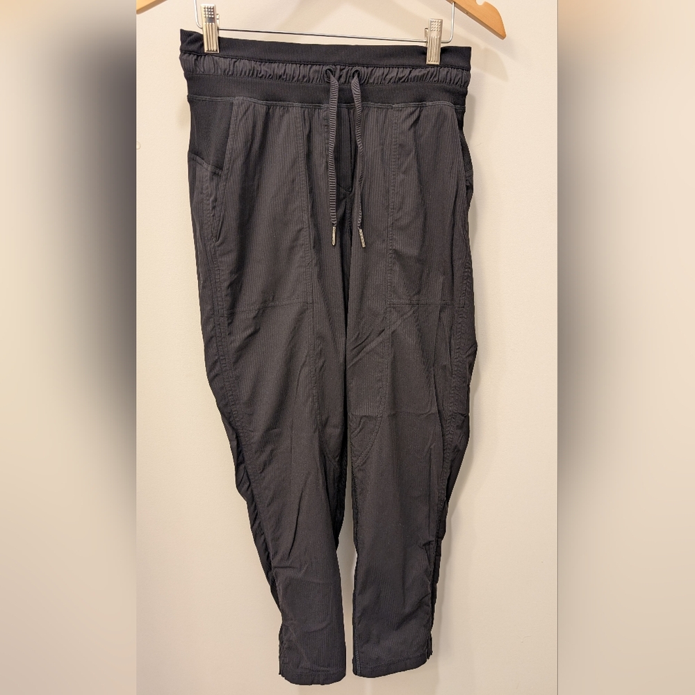 Lululemon Women's Magnum Street to Studio Pant II Jogger Pant Size 4